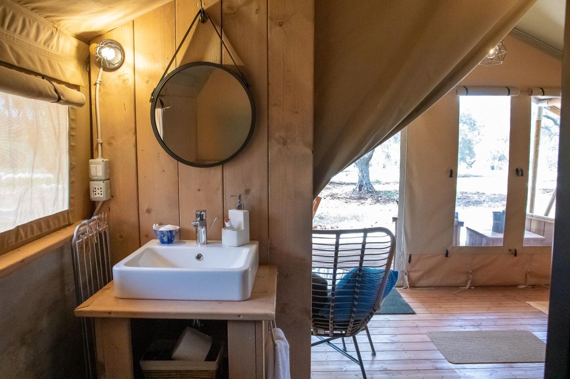Hotel Domus Olea Glamping Ceglie Messapica Exterior foto