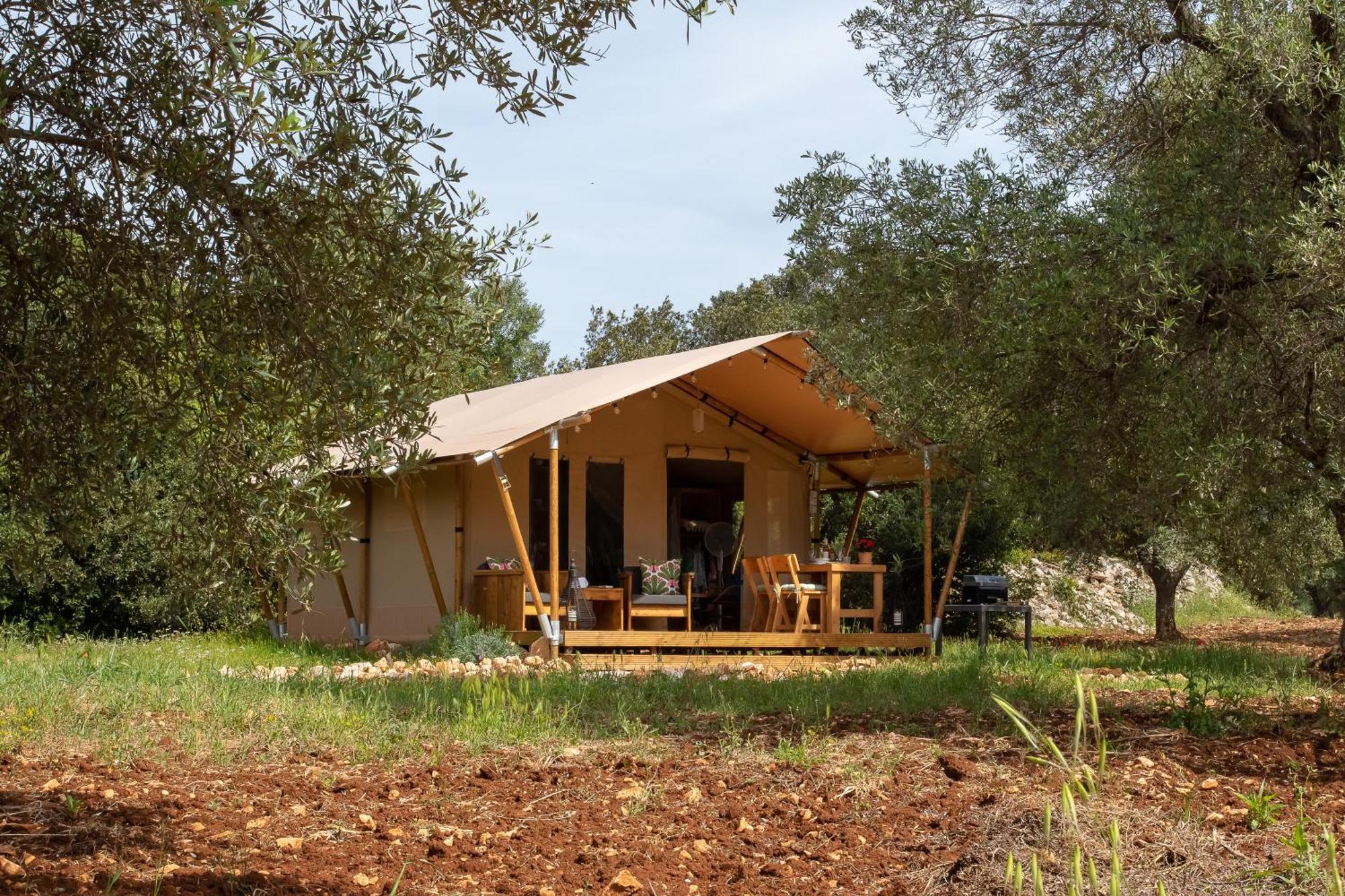Hotel Domus Olea Glamping Ceglie Messapica Exterior foto