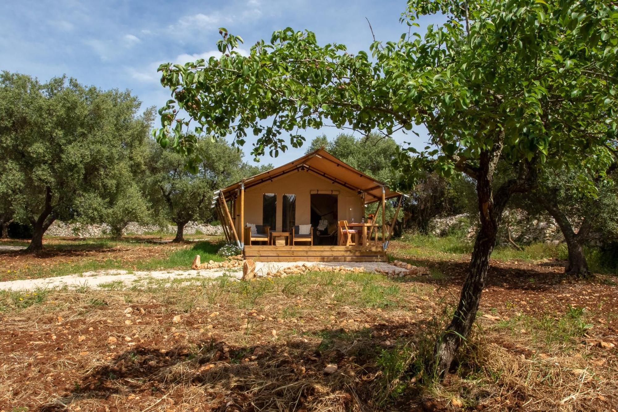 Hotel Domus Olea Glamping Ceglie Messapica Exterior foto
